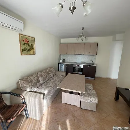 Romance And Apartcomplex Splendid 104 Apartment